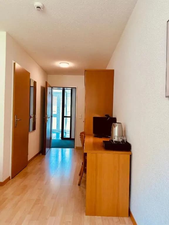 Standard Double Room image 3