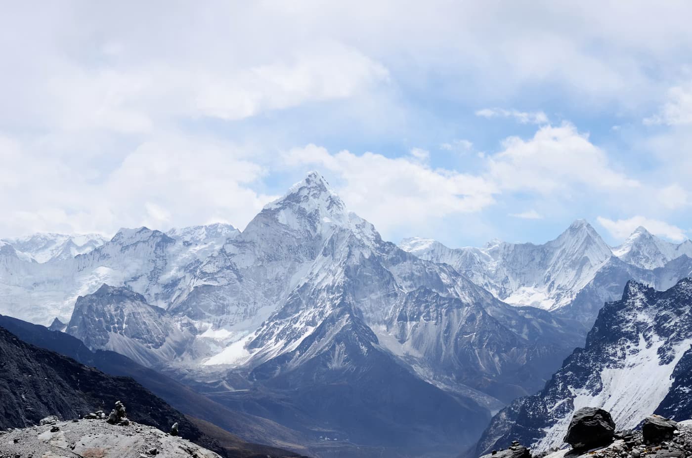 Snow-covered Alpine mountains near Meiringen